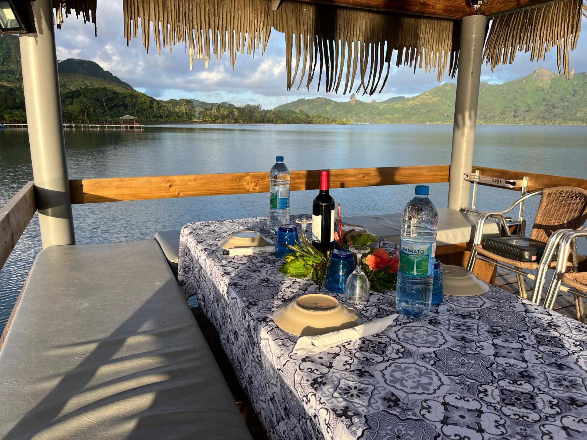 Manatini Lodge Faie エクステリア 写真